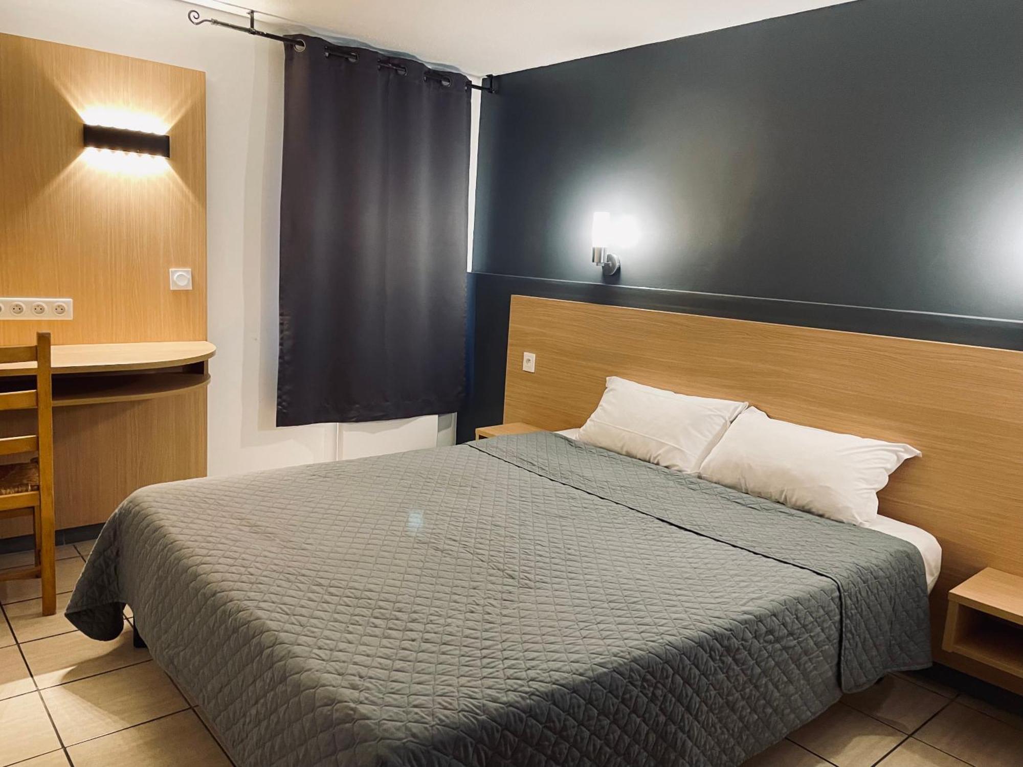 Confort Hotel Montgeron ภายนอก รูปภาพ