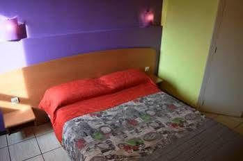 Confort Hotel Montgeron ภายนอก รูปภาพ
